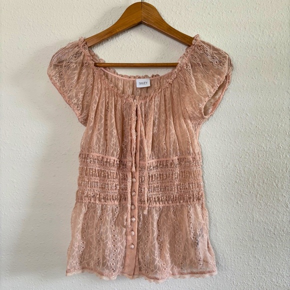 Suzy Shier Lace Milkmaid Blouse XS Pink Cap Sleeve Soft Girl Coquette Stretchy - Picture 1 of 7